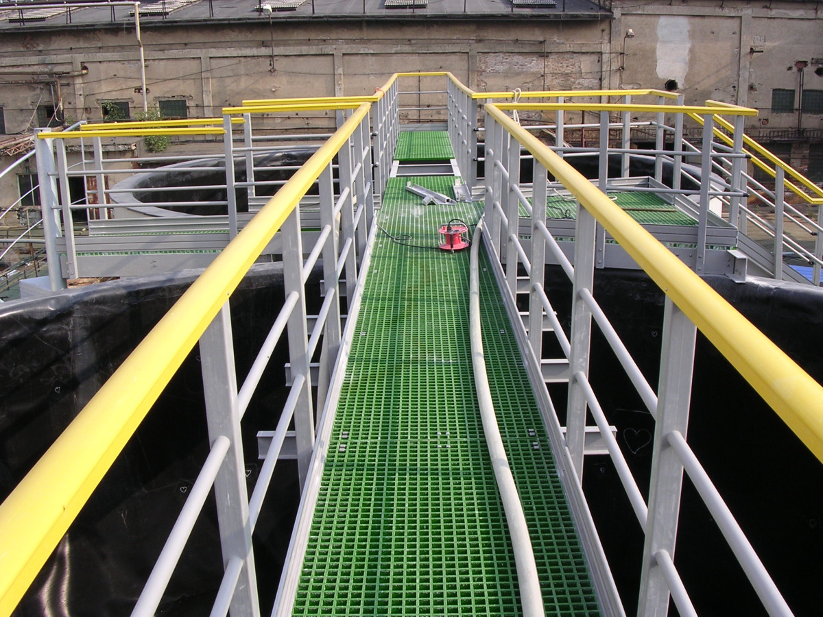 Ukázky z realizací s využitím kompozitních konstrukcí, roštů, zábradlí, zákrytů, schodišť